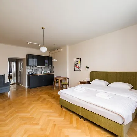 Apartment Plac Dabrowskiego Deluxe