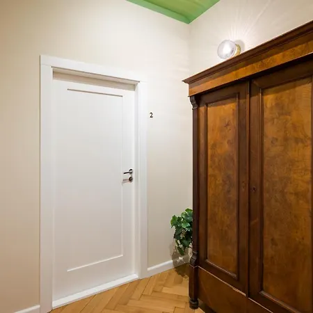 Plac Dabrowskiego Deluxe Apartment Warsaw
