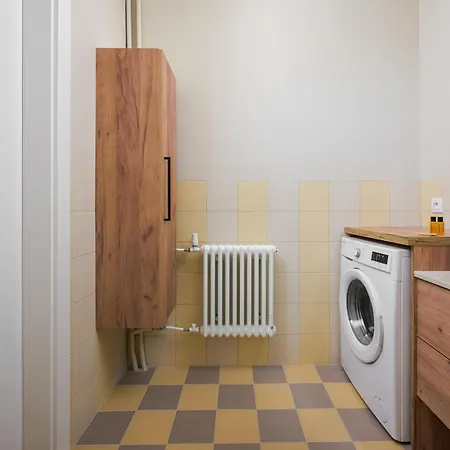 Plac Dabrowskiego Deluxe Apartment