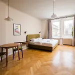 Plac Dabrowskiego Deluxe By Bookinghost *
