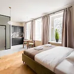 Appartement Plac Dabrowskiego Deluxe By Bookinghost Varsovie