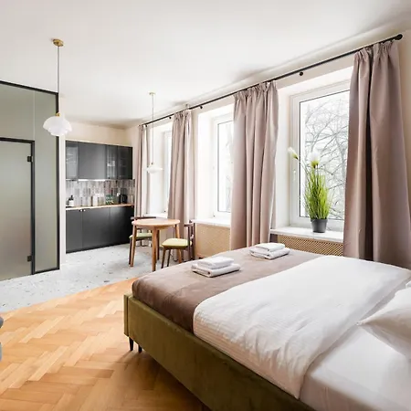 Apartment Plac Dabrowskiego Deluxe By Bookinghost Warschau