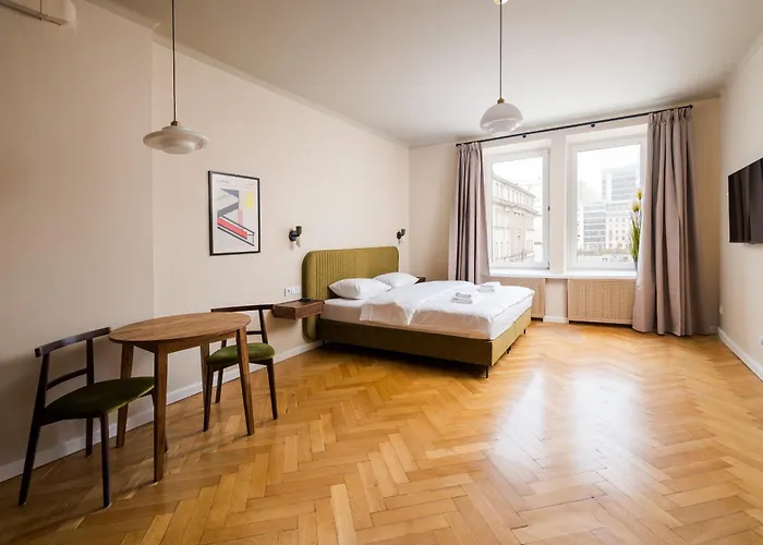 Plac Dabrowskiego Deluxe By Bookinghost *