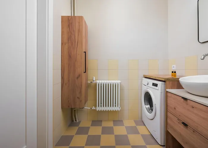 Plac Dabrowskiego Deluxe By Bookinghost Apartment