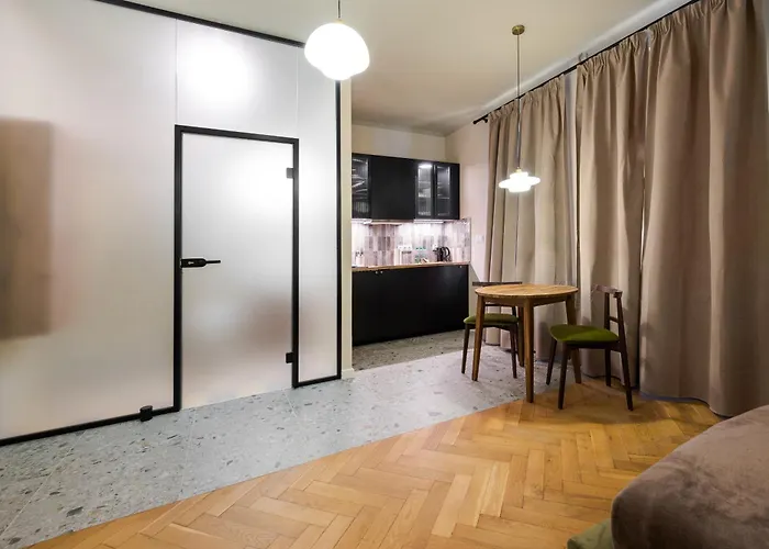 Plac Dabrowskiego Deluxe By Bookinghost * Warsaw